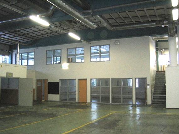 Interör kontor från industri/lagerhall