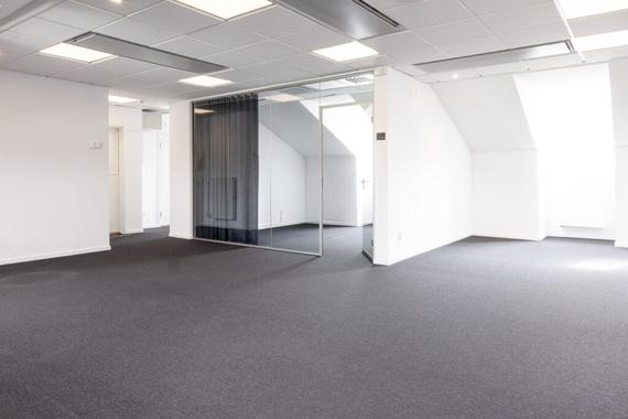 Västra Hamngatan 13