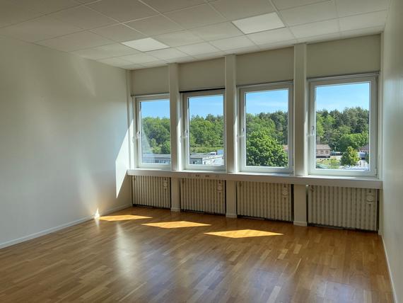 Linta gårdsväg 5