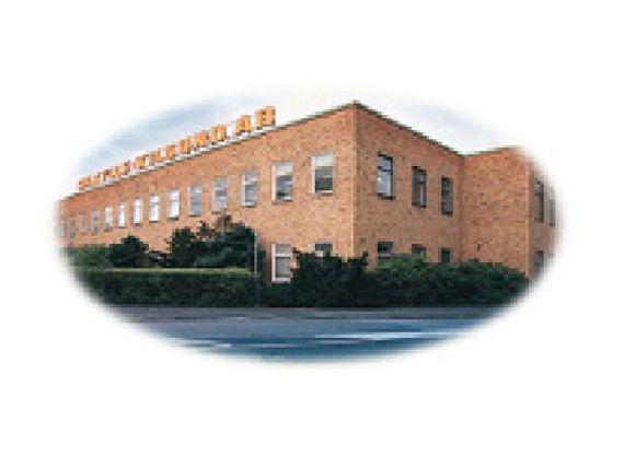 Vid infarten till Knalleland