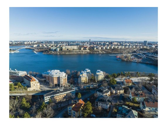 Segelbåtsvägen 2