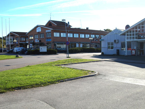 Särögallerian med Hemköp i förgrunden