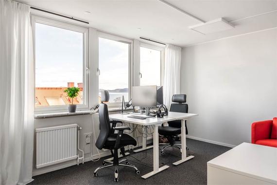 Västra Storgatan 12