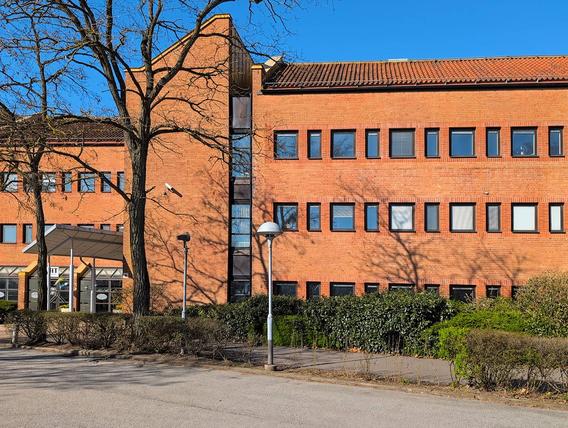 Fältspatvägen 4
