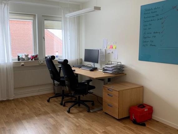 Rymliga, ljusa kontorsrum