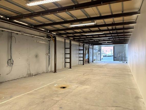 Wedavägen 7, Lokal 2