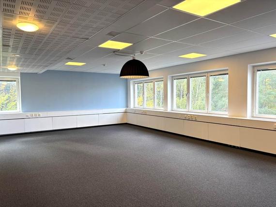 Wedavägen 1B, Lokal 6