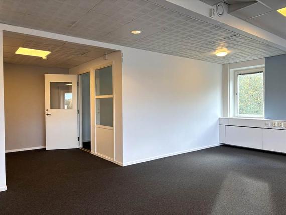 Wedavägen 1B, Lokal 6