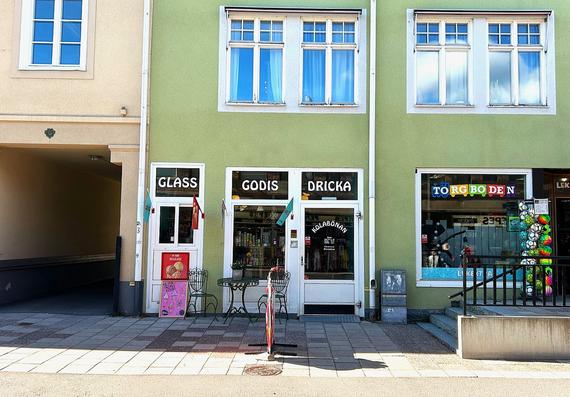 Västra Stationsgatan 8