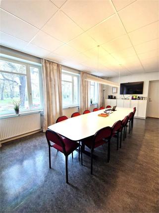 Dag hammarskjölds väg 11