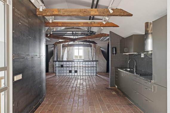 Dag Hammarskjölds Väg 13