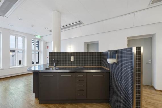 Dag Hammarskjölds Väg 13