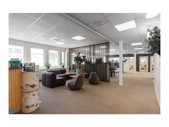 Adolf Fredriks Kyrkogata 2