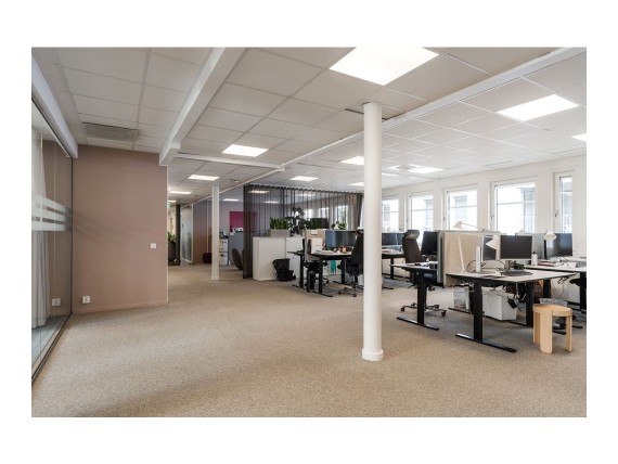 Adolf Fredriks Kyrkogata 2